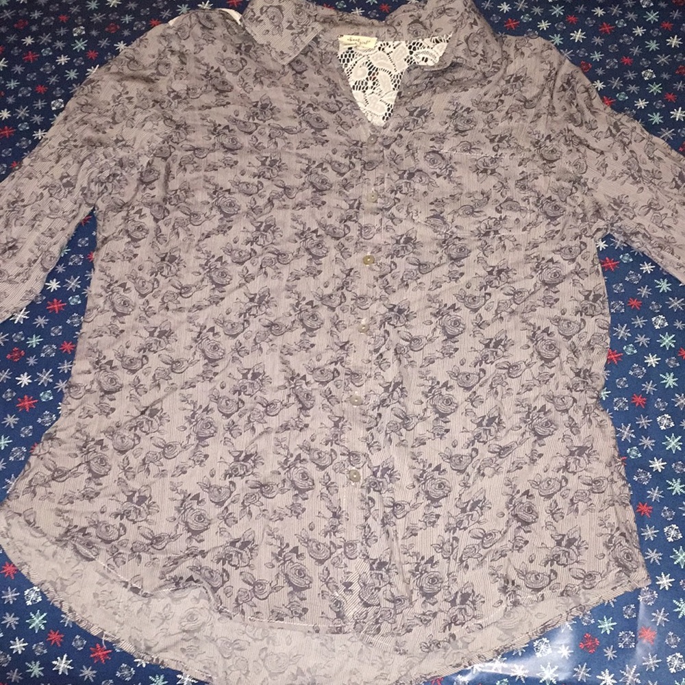 Super Cute Grey Striped Rose Button Down Large